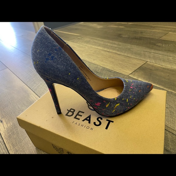 Stilettos 👠 ❤️ - Picture 3 of 4